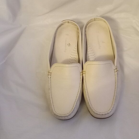 Greenwich Village shoes slip on loaf flat open in the back cream color size 40. - Picture 3 of 6